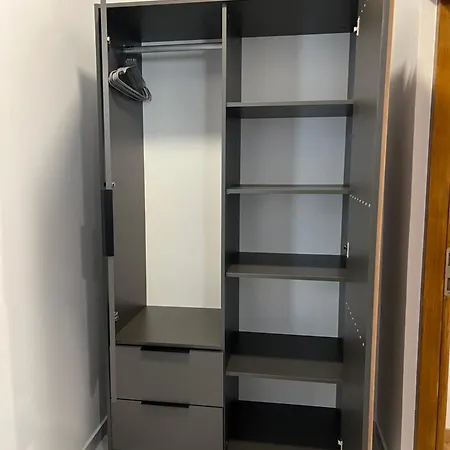 Sky Apartman Vir